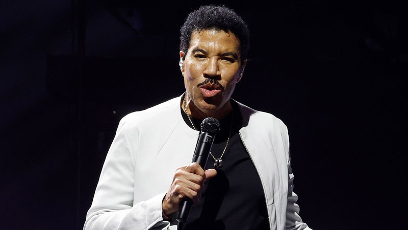 Lionel Richie cancels three concerts after heart procedure Lionel Richie